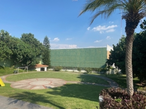 Terreno En Venta En Los Frailes En Zapopan