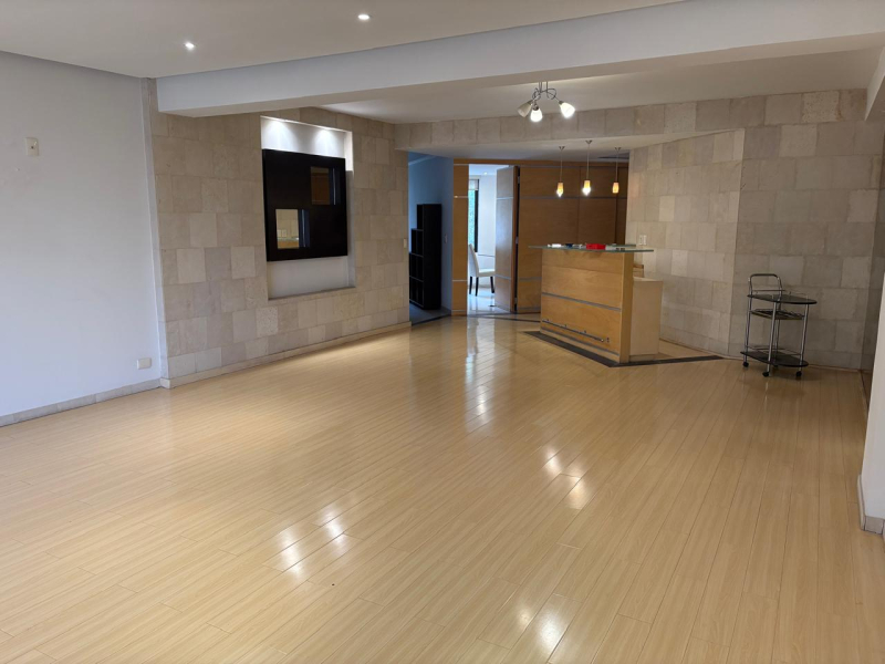 DEPARTAMENTO EN VENTA EN LOMAS DE LAS PALMAS