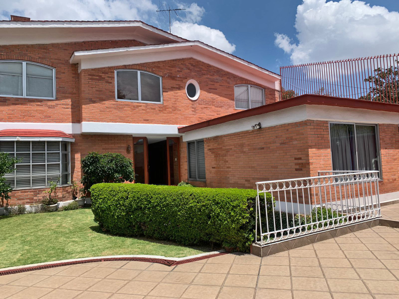 VENTA DE CASA EN EXPLANADA DE LAS FUENTES