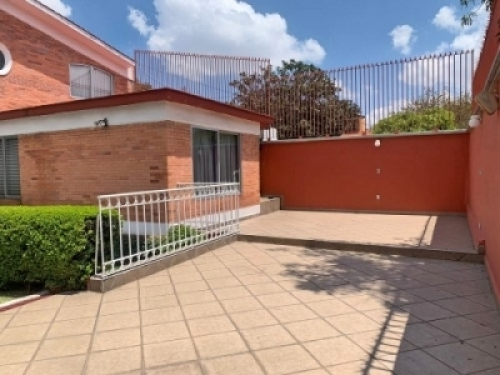 VENTA DE CASA EN EXPLANADA DE LAS FUENTES