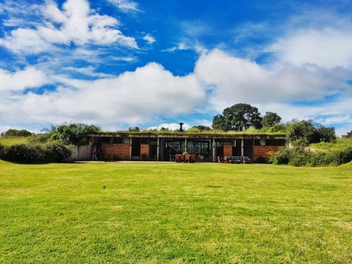 RENTA CASA AMUEBLADA AL SUR DE VALLE DE BRAVO