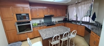 SE VENDE CASA EN FUENTE DE ACUEDUCTO LOMAS DE TECAMACHALCO, ESTADO DE MEXICO
