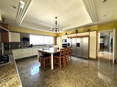 Casa en Condominio en Venta en Bosques de las Lomas