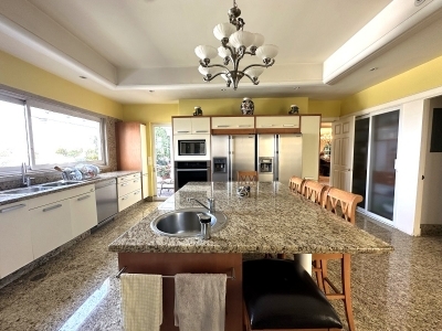 Casa en Condominio en Venta en Bosques de las Lomas
