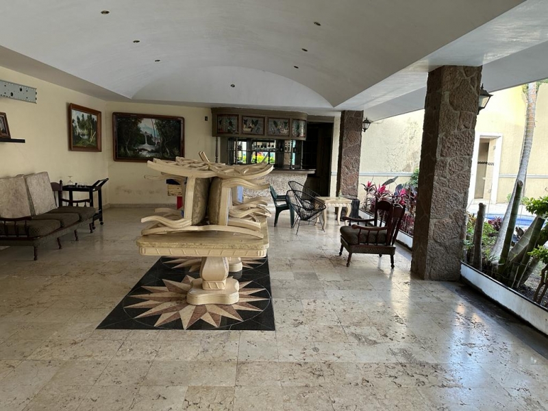 Hermosa Casa Con Alberca Y Acabados De Lujo Por Base Aerea
