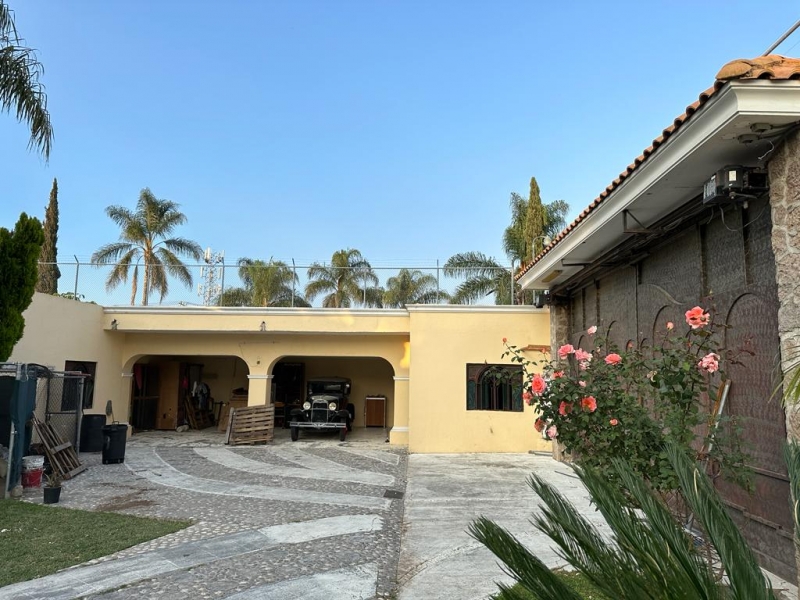 Hermosa Casa Con Alberca Y Acabados De Lujo Por Base Aerea