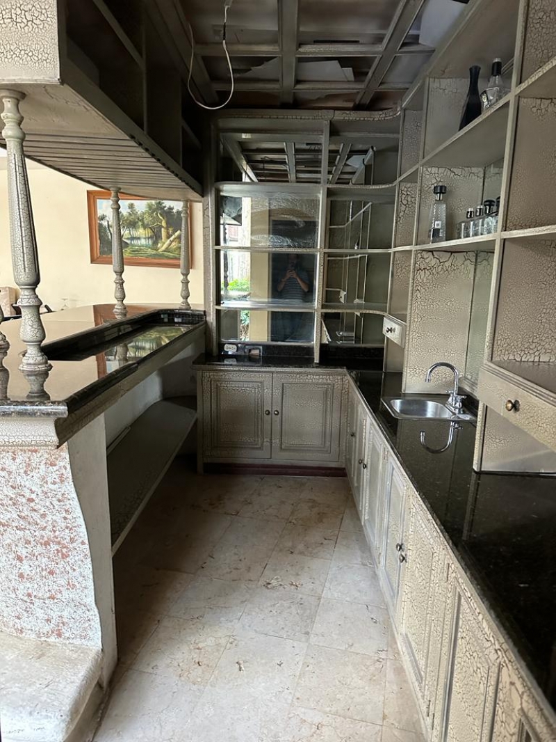 Hermosa Casa Con Alberca Y Acabados De Lujo Por Base Aerea