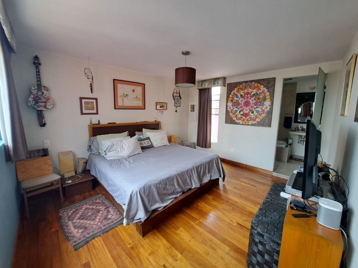 hermosa casa en venta en calle cerrada