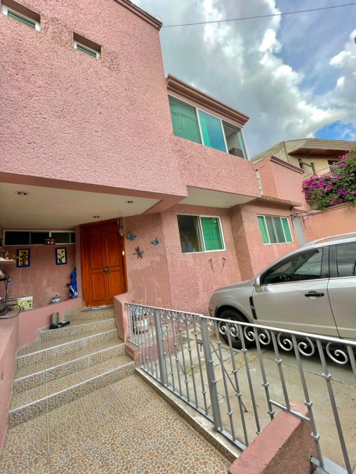 SE VENDE CASA EN BOULEVARD LOMAS DE BELLAVISTA ESTADO DE MEXICO 