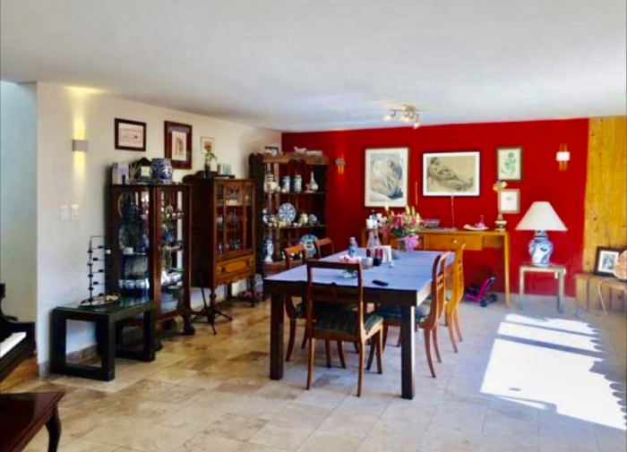 Casa en Teca en calle cerrada