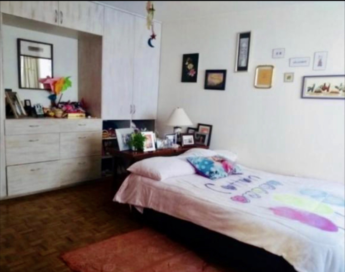 Casa en Teca en calle cerrada