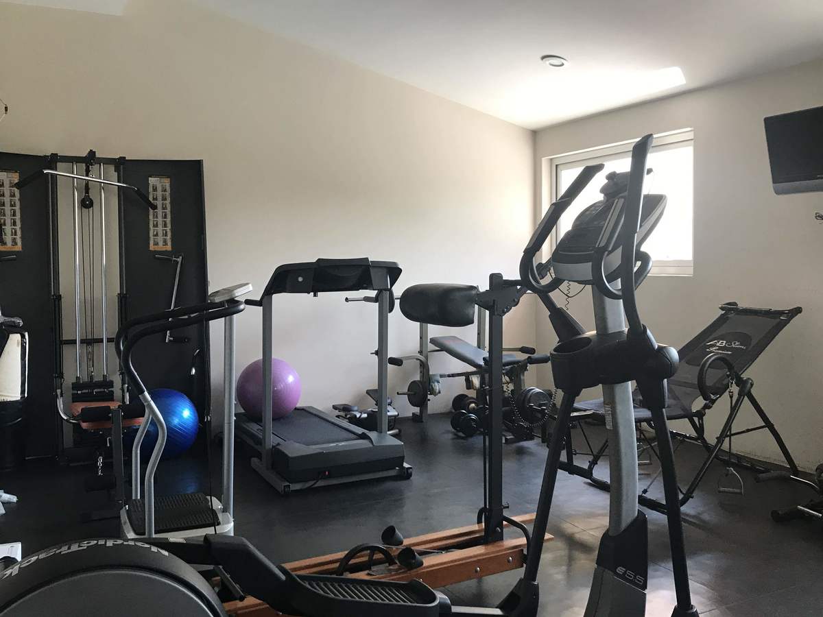 Muy buena casa en Lomas Altas