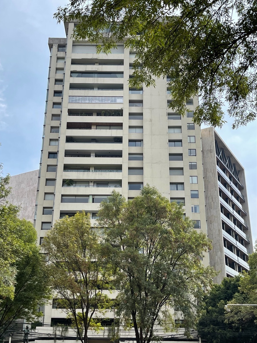 excelente departamento con gran ubicación.