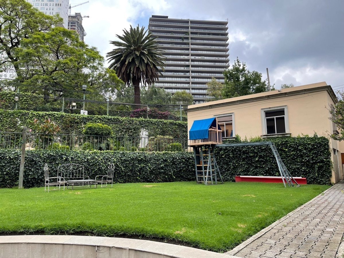 Extraordinaria casa con gran ubicación.