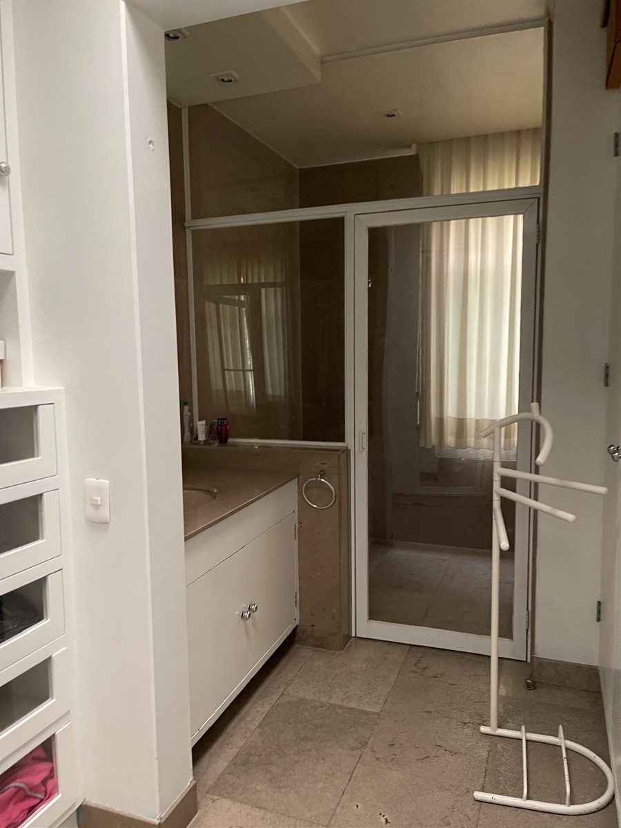 Extraordinaria casa con gran ubicación.