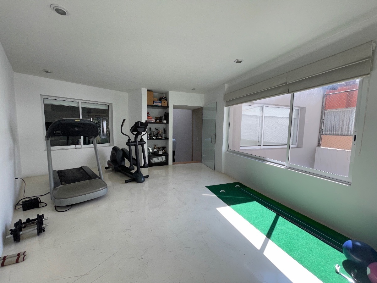 Excelente casa en condominio en venta en Bosques.