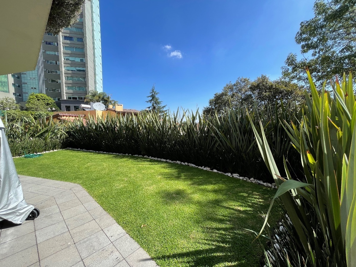 Excelente casa en condominio en venta en Bosques.