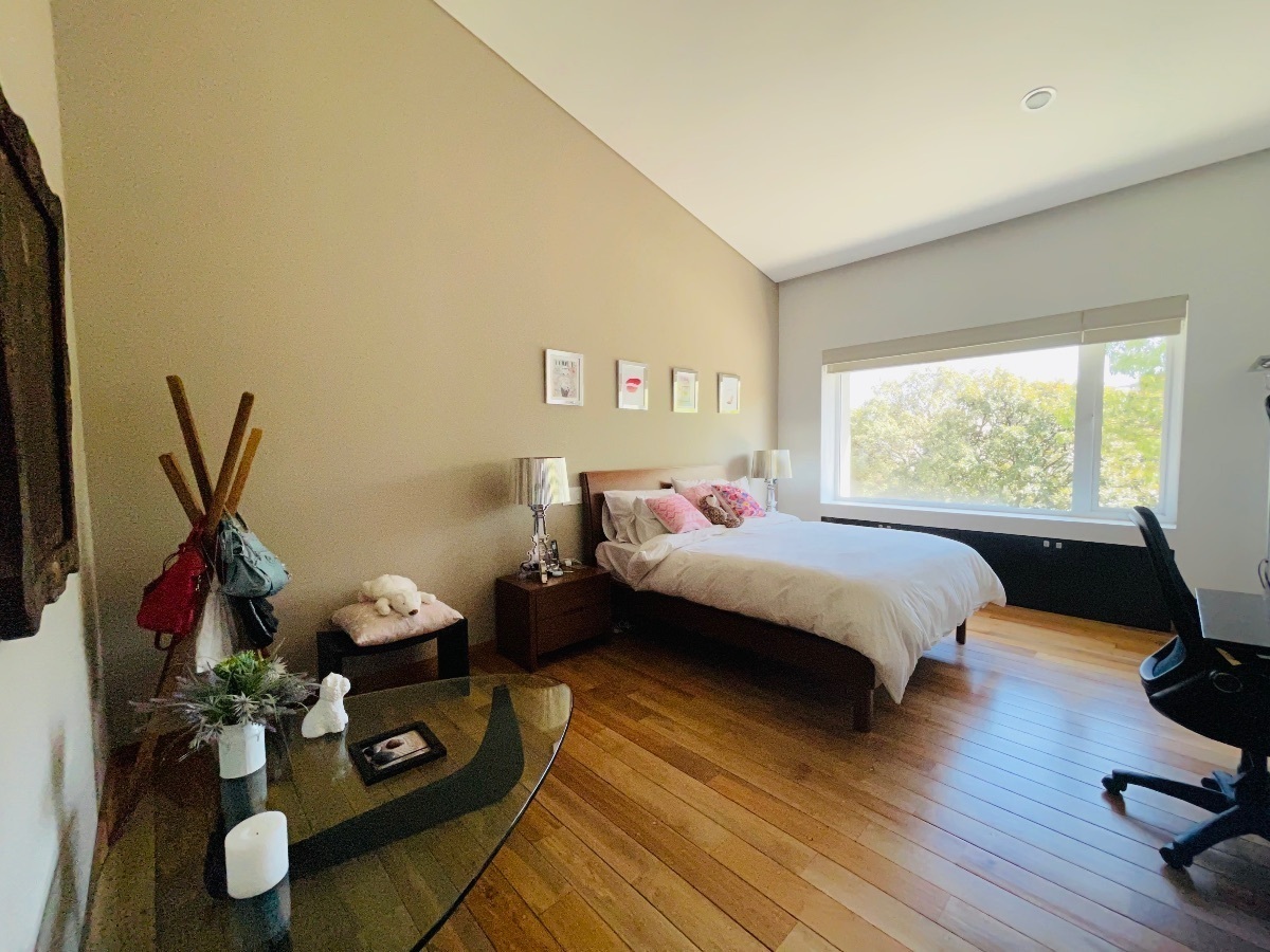 Excelente casa en condominio en venta en Bosques.