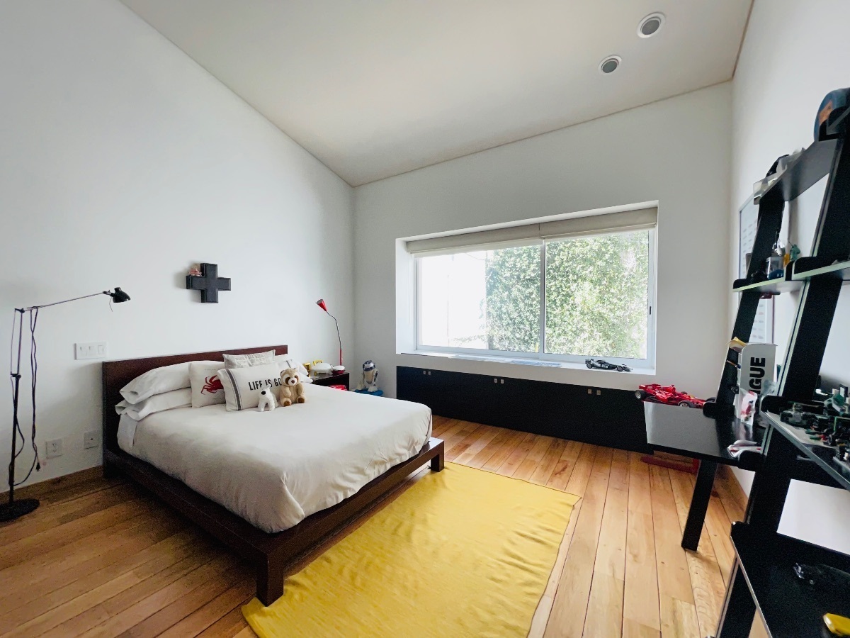 Excelente casa en condominio en venta en Bosques.