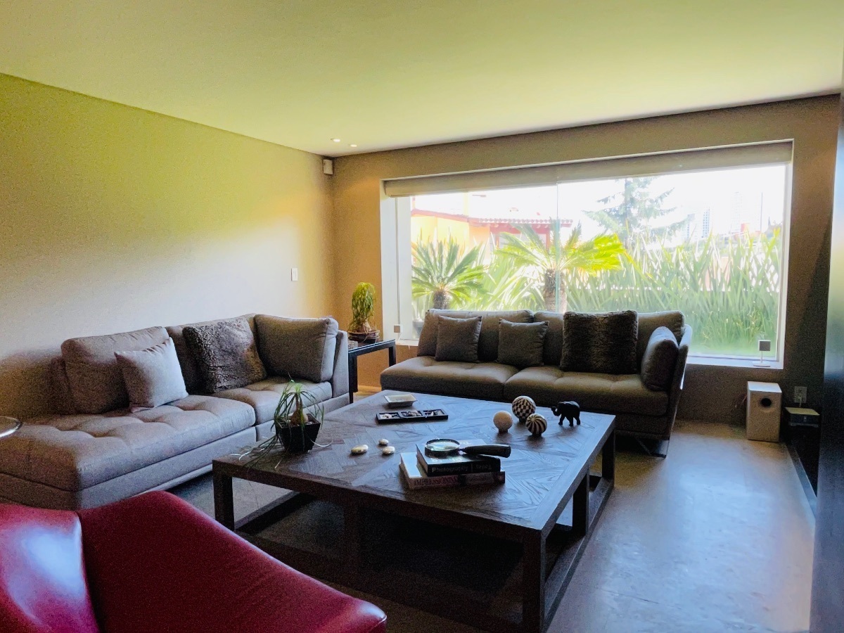 Excelente casa en condominio en venta en Bosques.