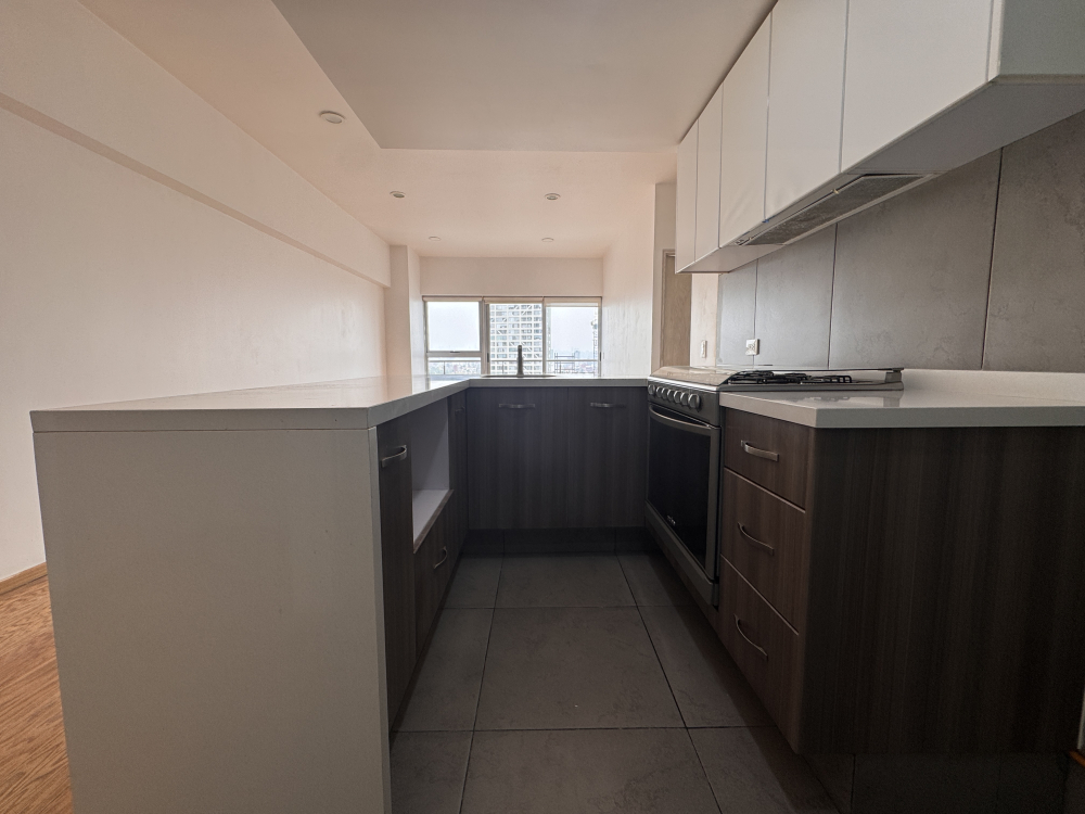 Renta Departamento En City Tower Grand, 2 Recámaras Con Balcón, 18 Piso