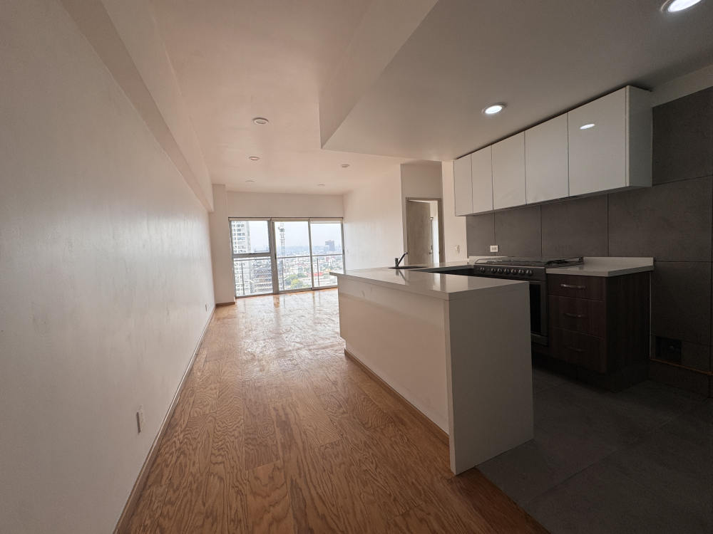 Renta Departamento En City Tower Grand, 2 Recámaras Con Balcón, 18 Piso