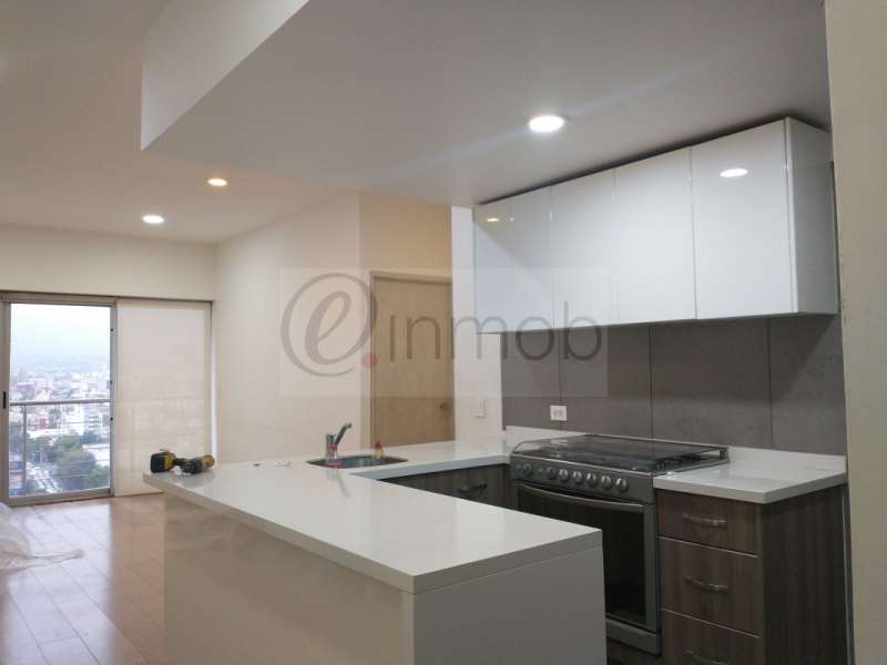 Renta Departamento En City Tower Grand, 2 Recámaras Con Balcón, Piso 18