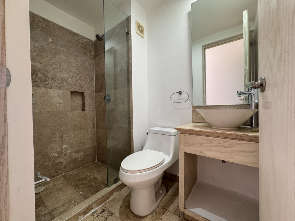 Renta Departamento En City Tower Grand, 2 Recámaras Con Balcón, 18 Piso