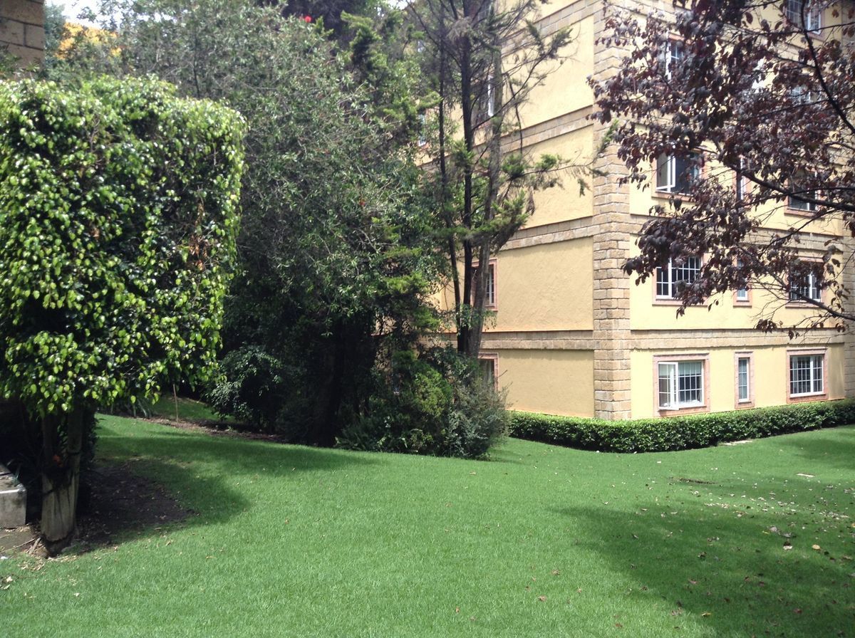 VENDO TOWN HOUSE EN LOMAS DE BEZARES