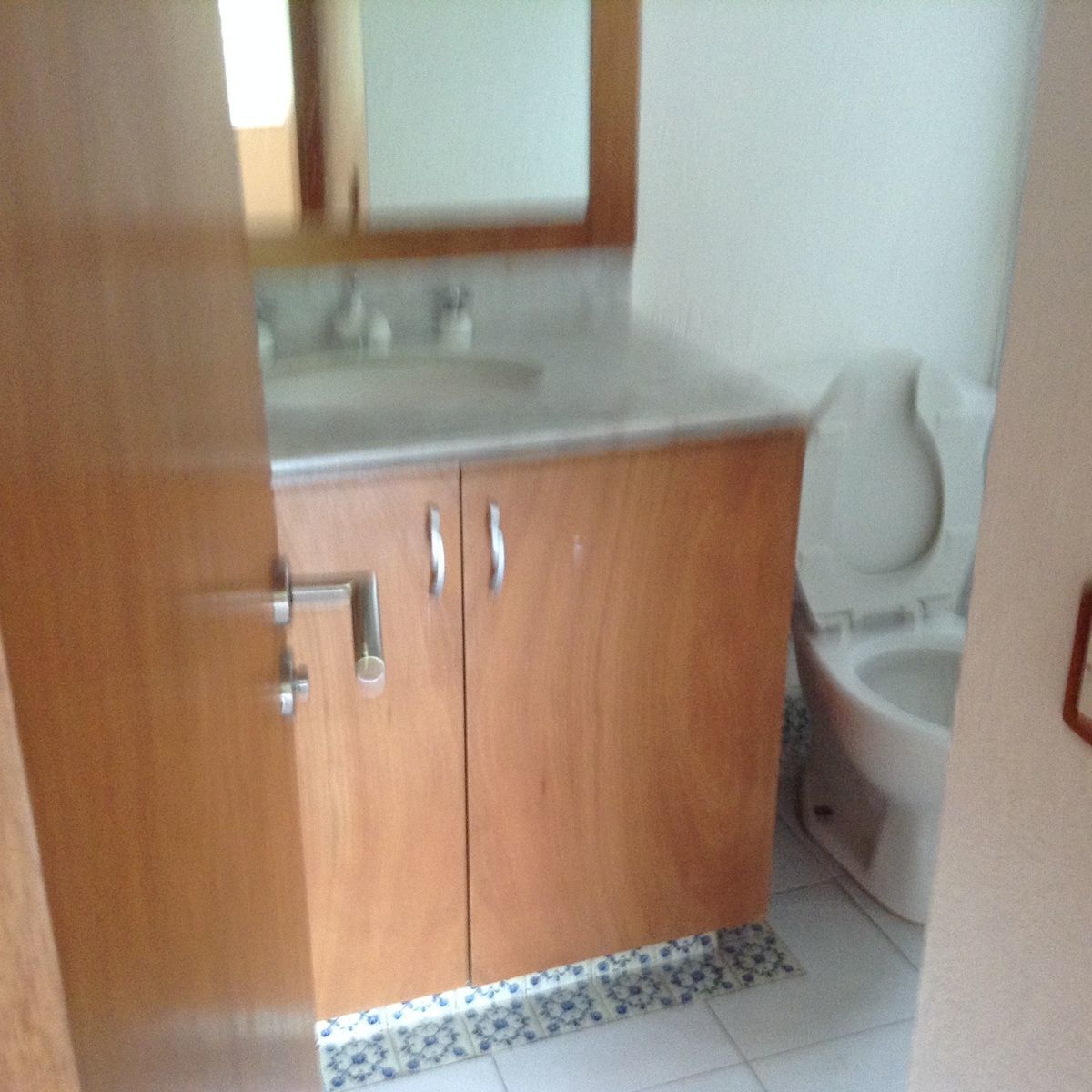 VENDO TOWN HOUSE EN LOMAS DE BEZARES