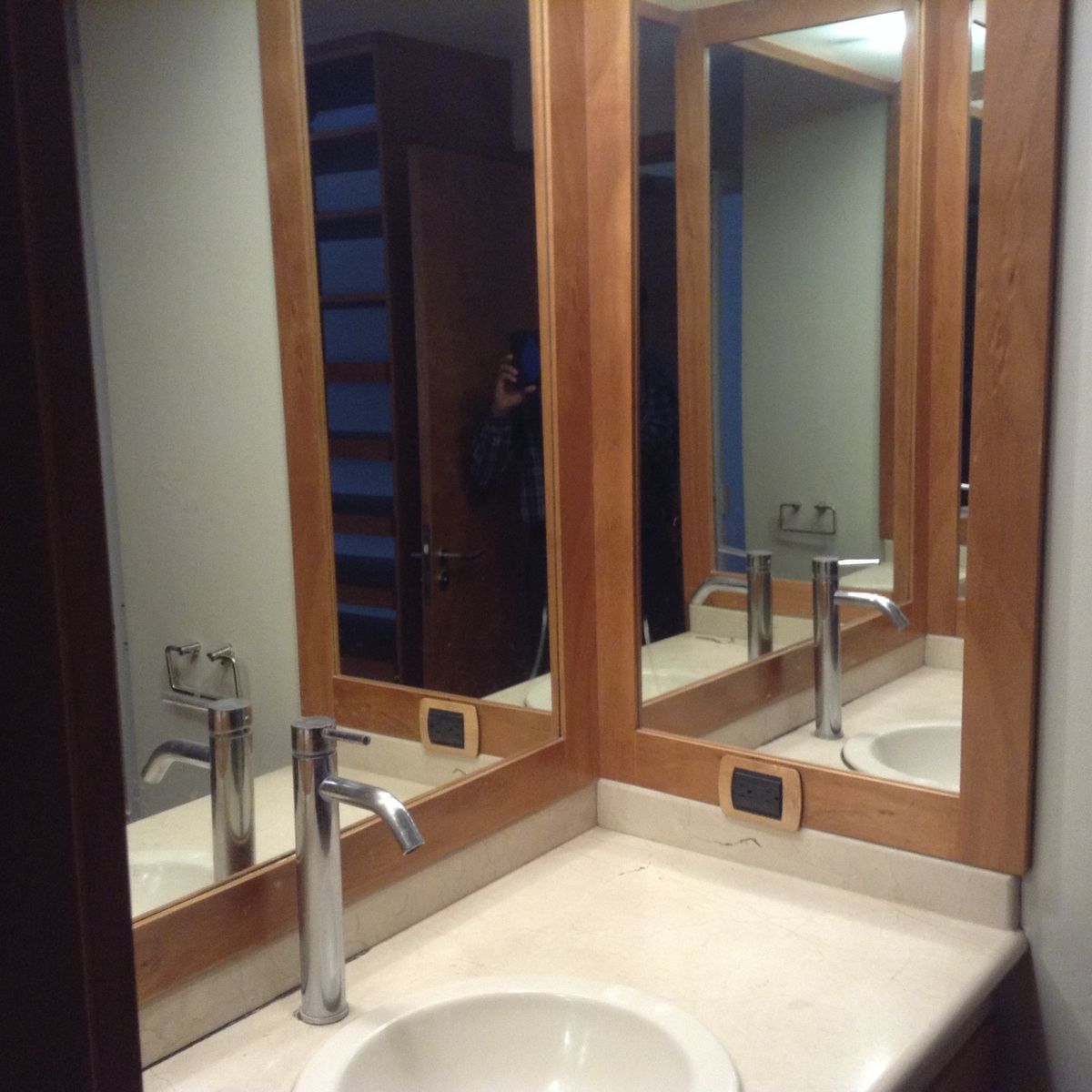 VENDO TOWN HOUSE EN LOMAS DE BEZARES