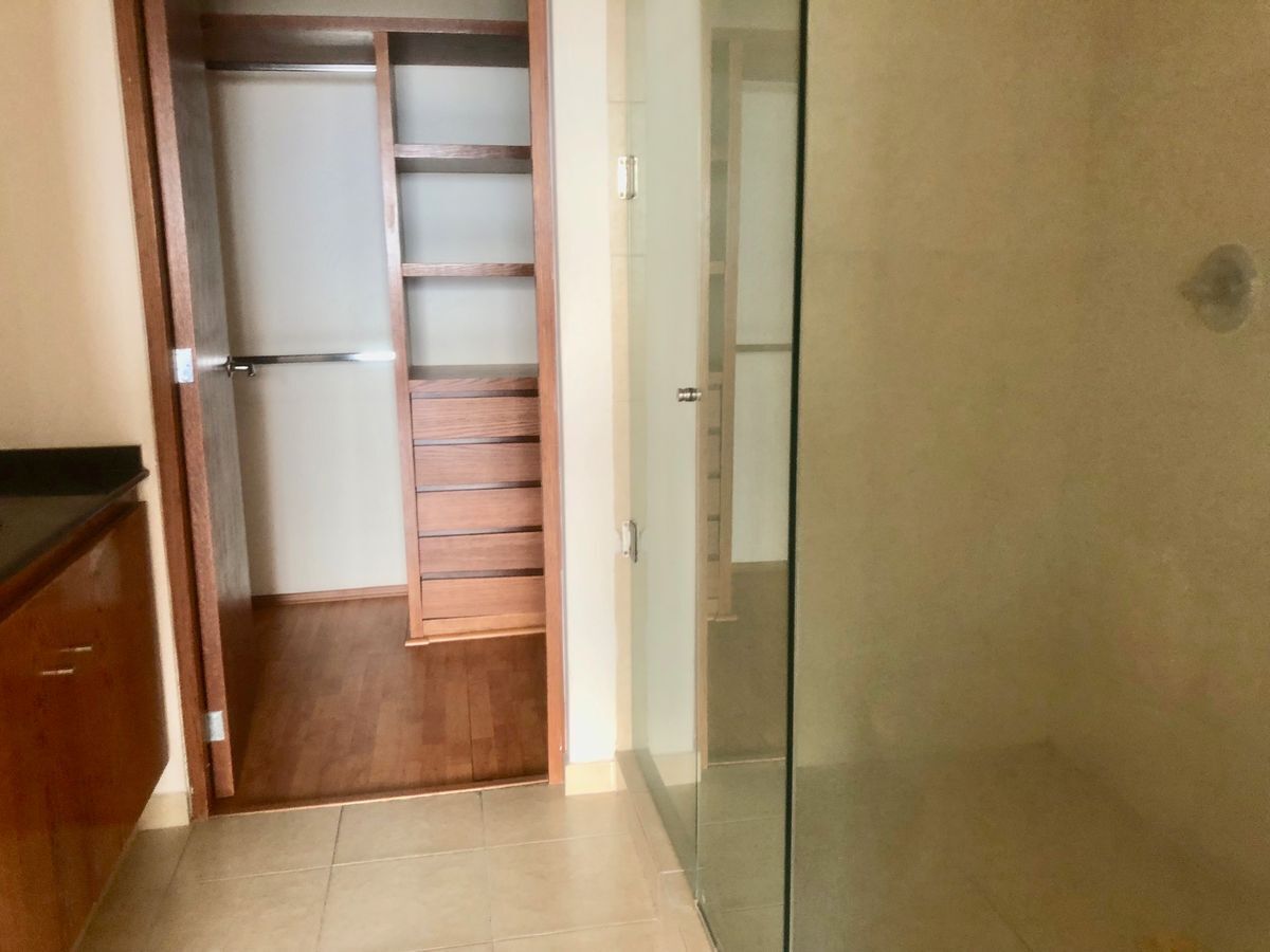 VENDO DEPARTAMENTO EN AV. SANTA FE PUNTA PONIENTE
