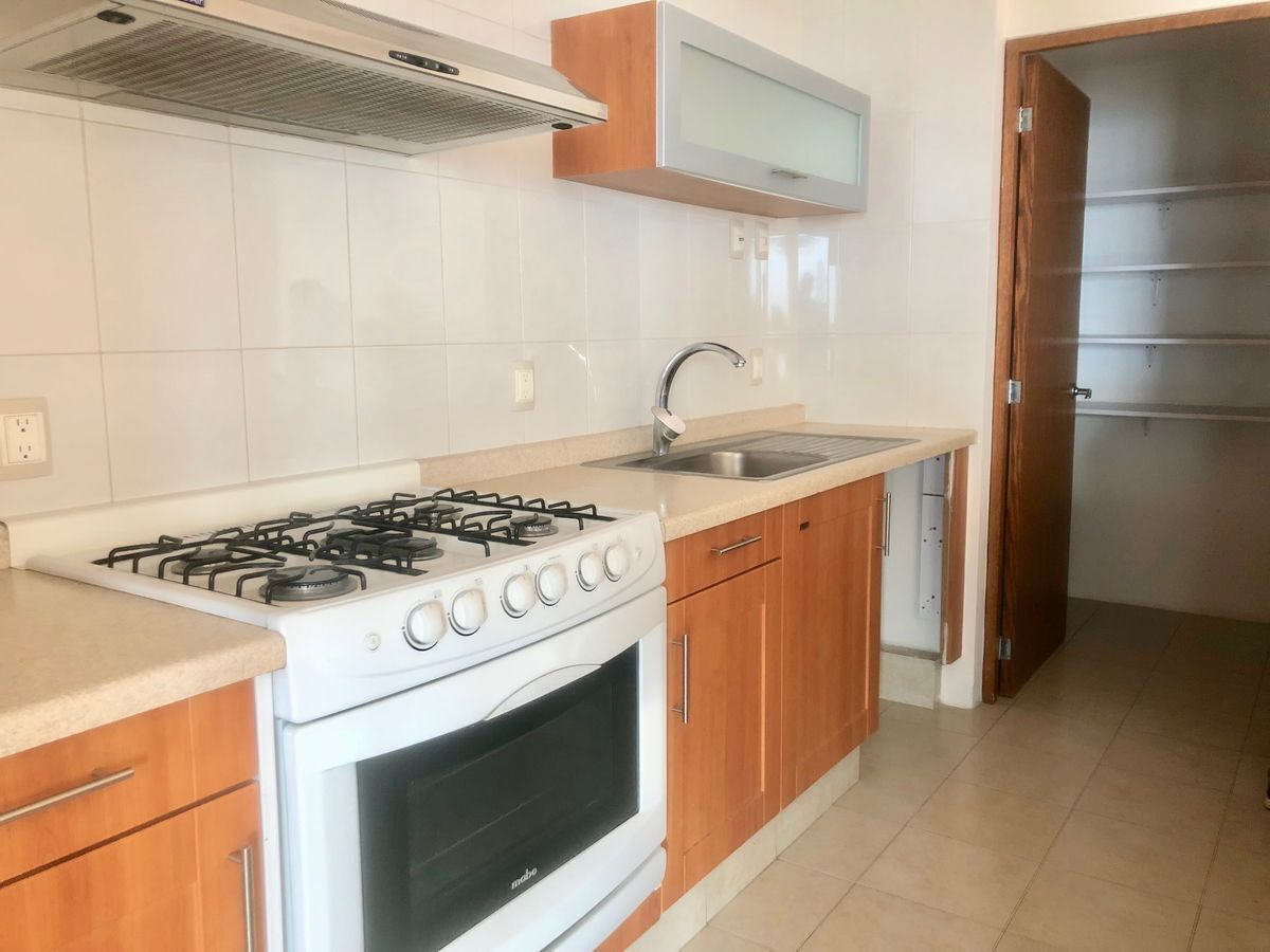 VENDO DEPARTAMENTO EN AV. SANTA FE PUNTA PONIENTE