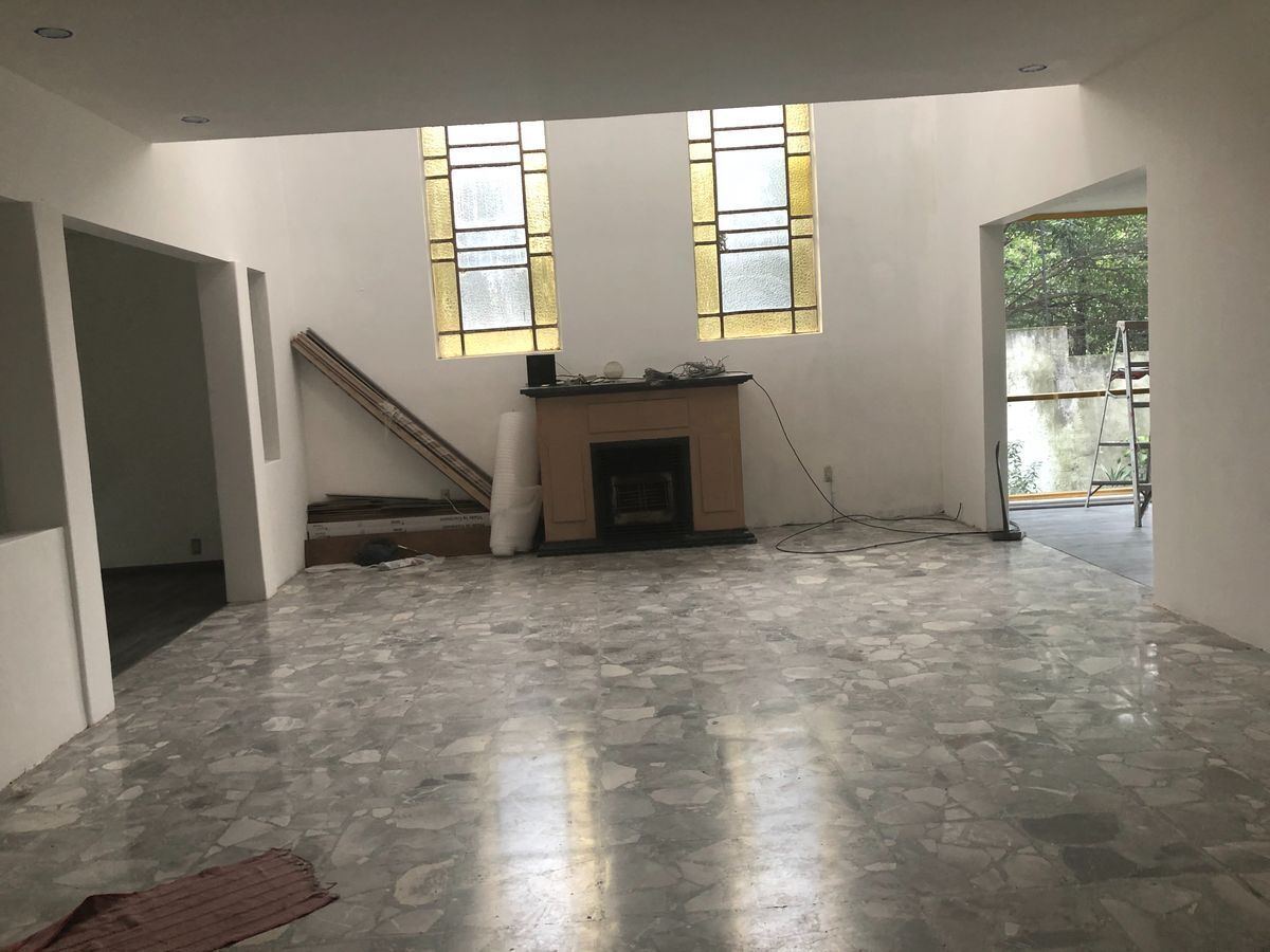 VENDO CASA EN ESQUINA EN LOMAS DE CHAPULTEPEC DE 4 REC