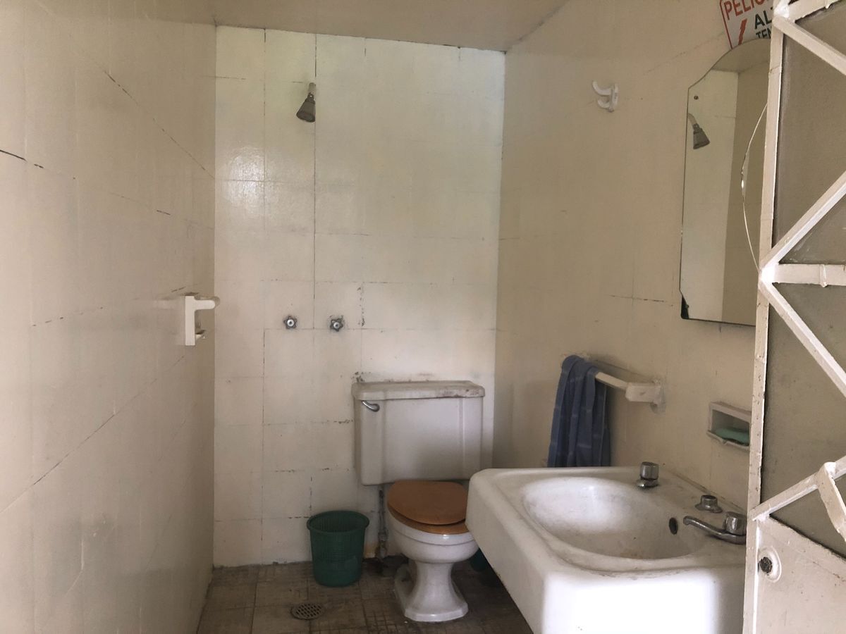 VENDO CASA EN ESQUINA EN LOMAS DE CHAPULTEPEC DE 4 REC