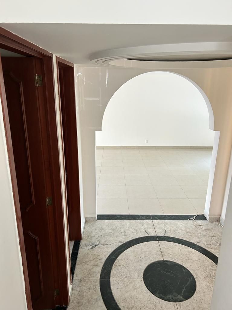VENDO CASA DE 4 RECAMARAS CON DOBLE VIGILANCIA EN INTERLOMAS