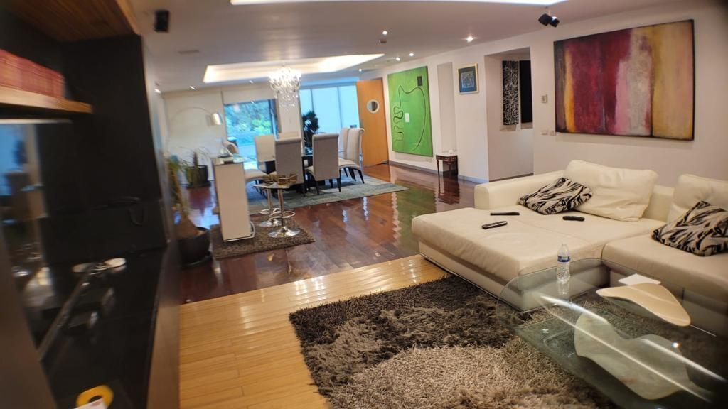 RENTO DEPARTAMENTO AMUEBLADO CON TERRAZA EN LAS LOMAS