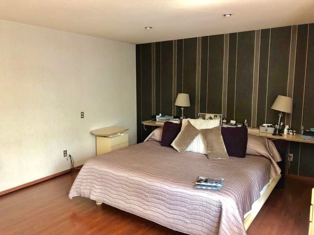 VENDO DEPARTAMENTO REMODELADO EN BOSQUES PISO BAJO