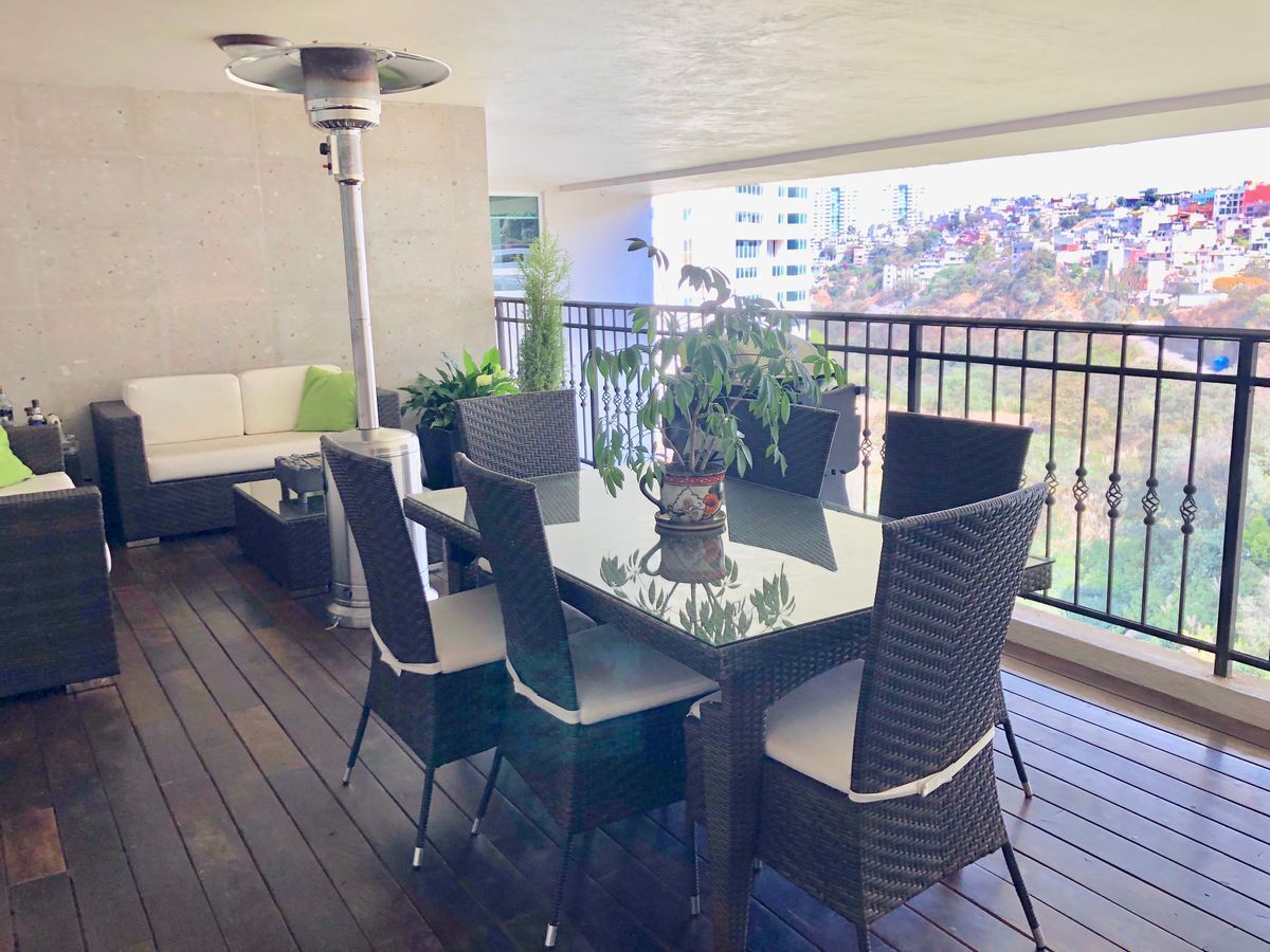 VENDO DEPARTAMENTO EN COUNTRY CLUB CON 4 RECAMARAS Y TERRAZA EN INTERLOMAS