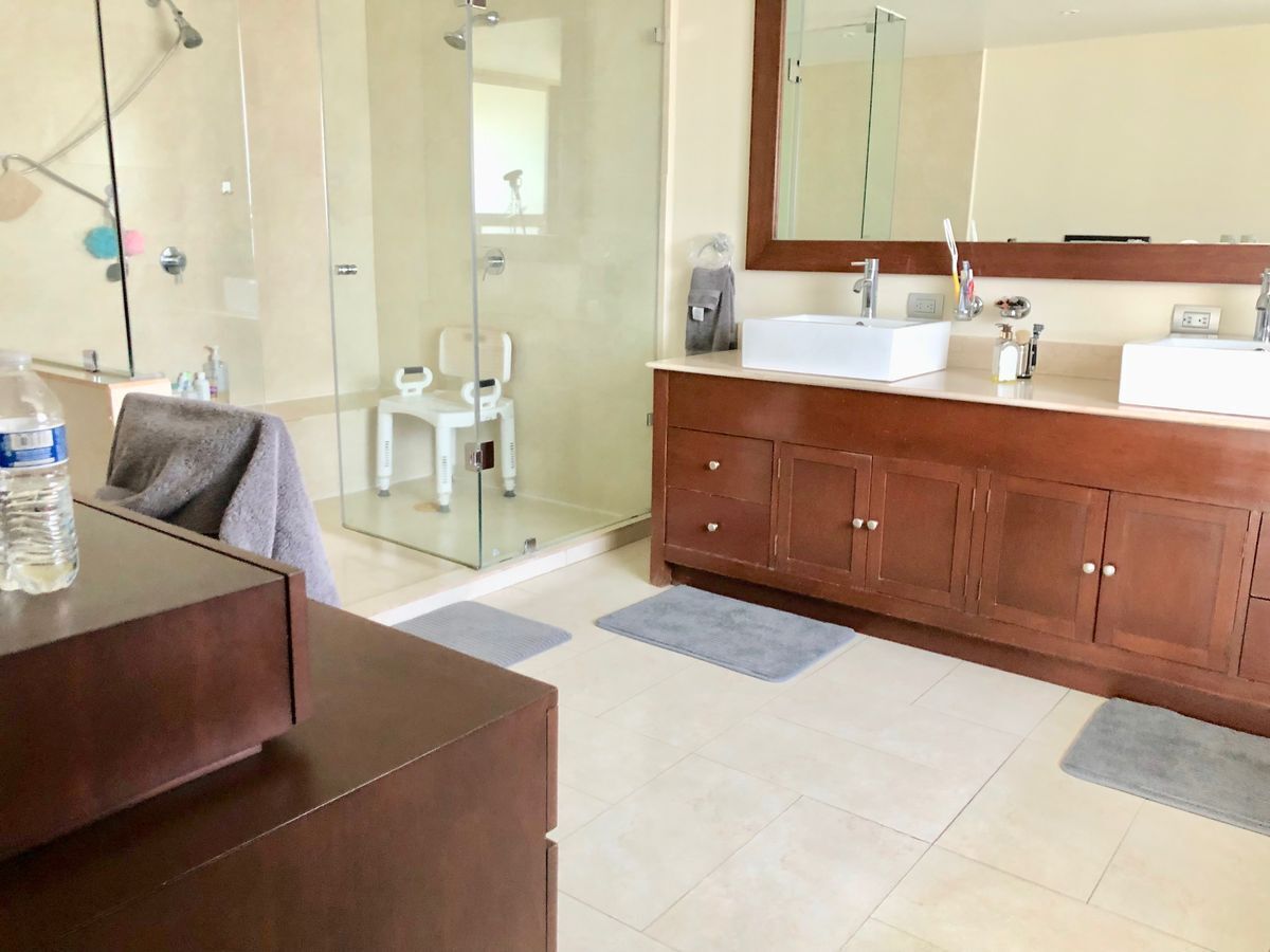 VENDO DEPARTAMENTO EN COUNTRY CLUB CON 4 RECAMARAS Y TERRAZA EN INTERLOMAS