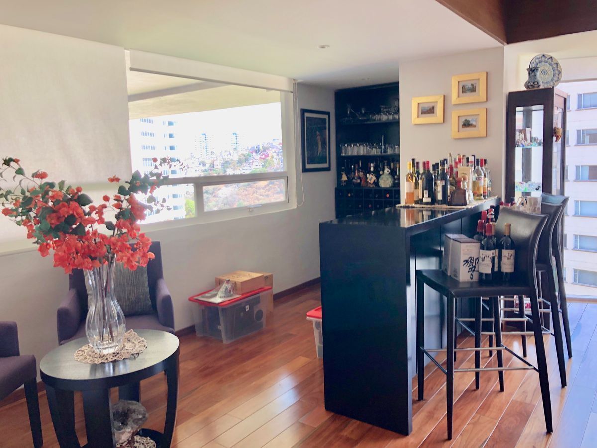 VENDO DEPARTAMENTO EN COUNTRY CLUB CON 4 RECAMARAS Y TERRAZA EN INTERLOMAS