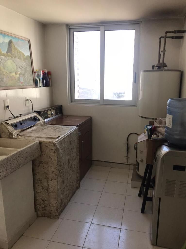VENDO OPORTUNIDAD EN DEPARTAMENTO EN EL CENTRO DE INTERLOMAS CON 3 ESTACIONAMIE.