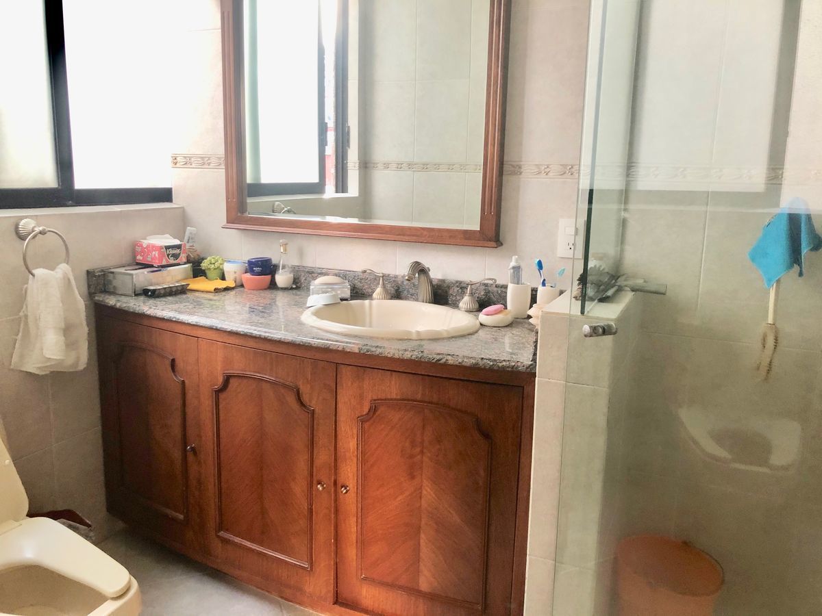VENDO DEPARTAMENTO AMPLIO EN POLANCO CON BUENA VISTA
