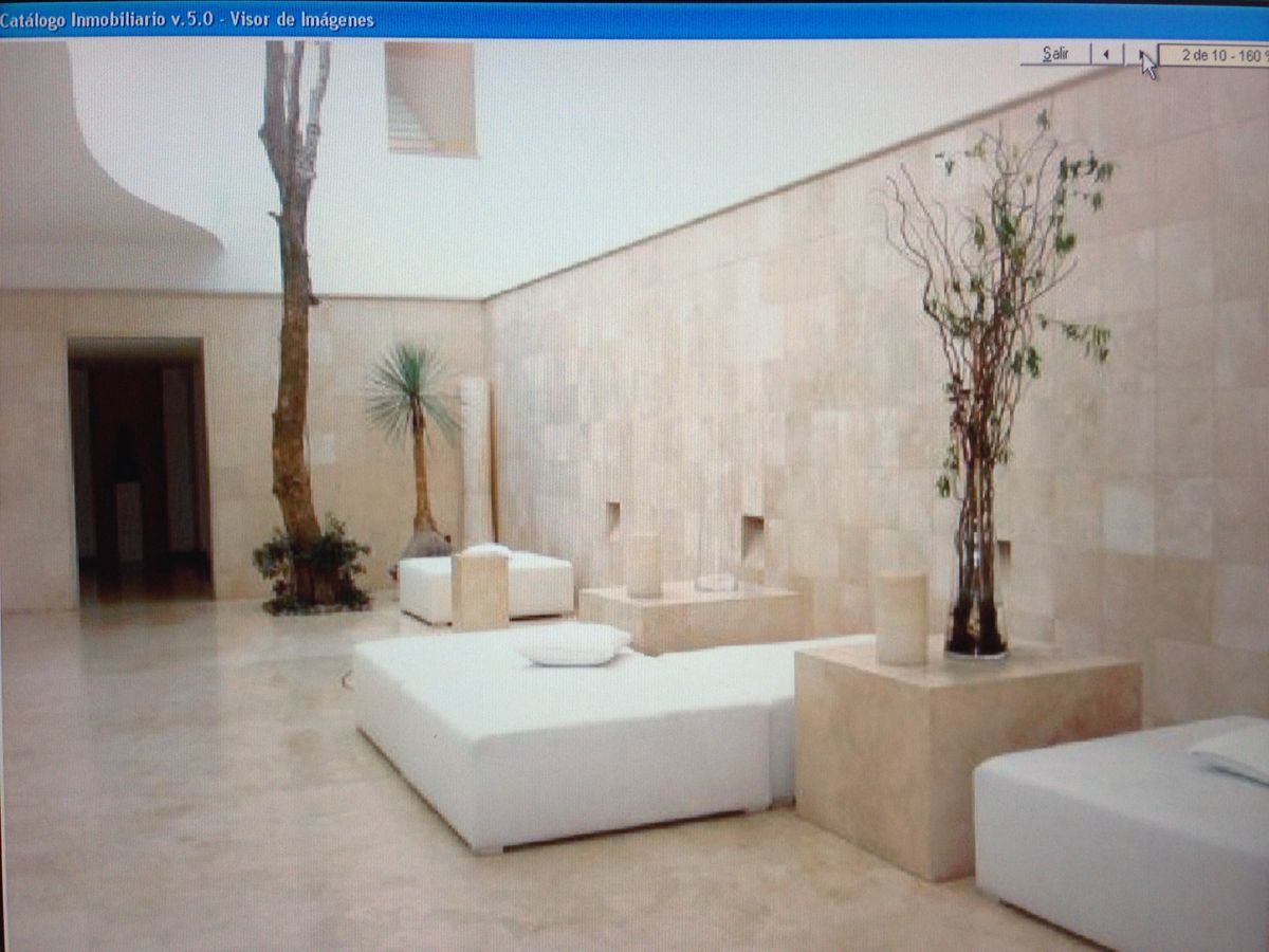 VENDO CASA DEL ARQ. ARAGONES EN BOSQUES