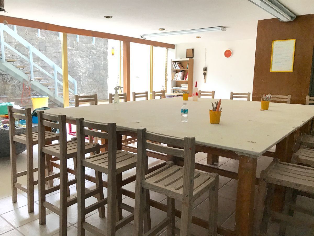 VENDO CASA PARA REMODELAR EN FUENTE DE NEPTUNO TECAMACHALCO
