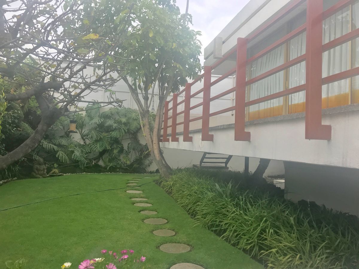 VENDO CASA PARA REMODELAR EN FUENTE DE NEPTUNO TECAMACHALCO