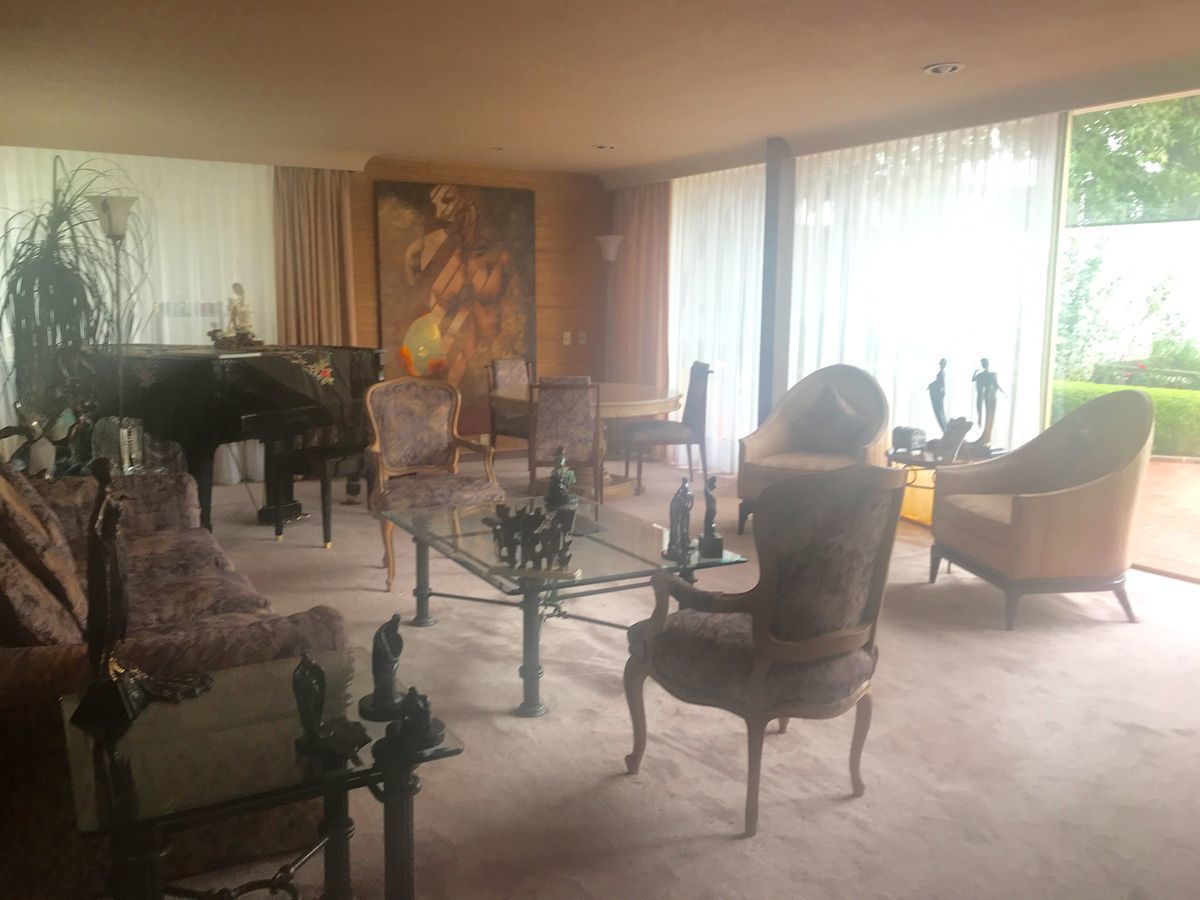 VENDO CASA PARA REMODELAR EN FUENTE DE NEPTUNO TECAMACHALCO