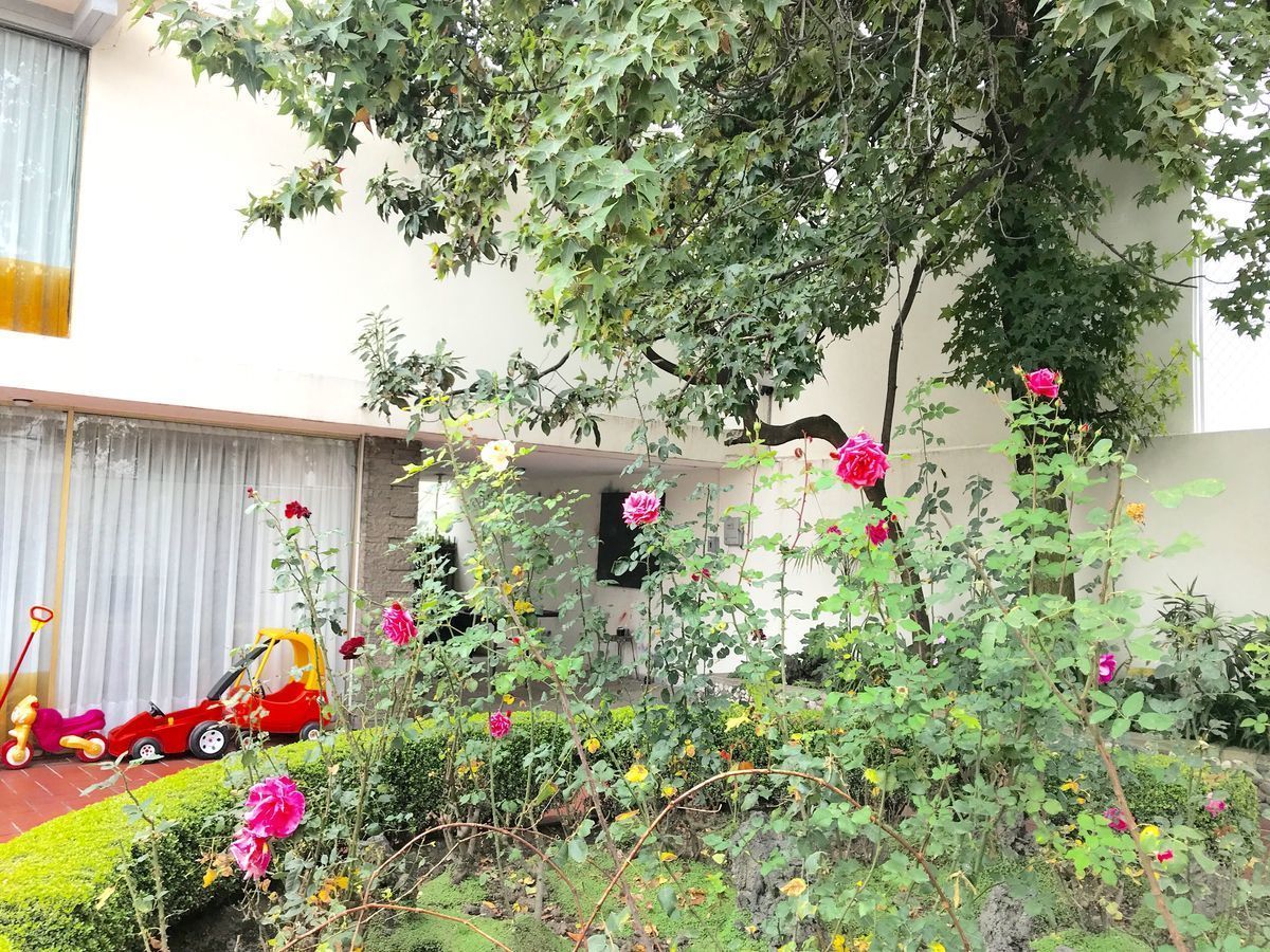 VENDO CASA PARA REMODELAR EN FUENTE DE NEPTUNO TECAMACHALCO