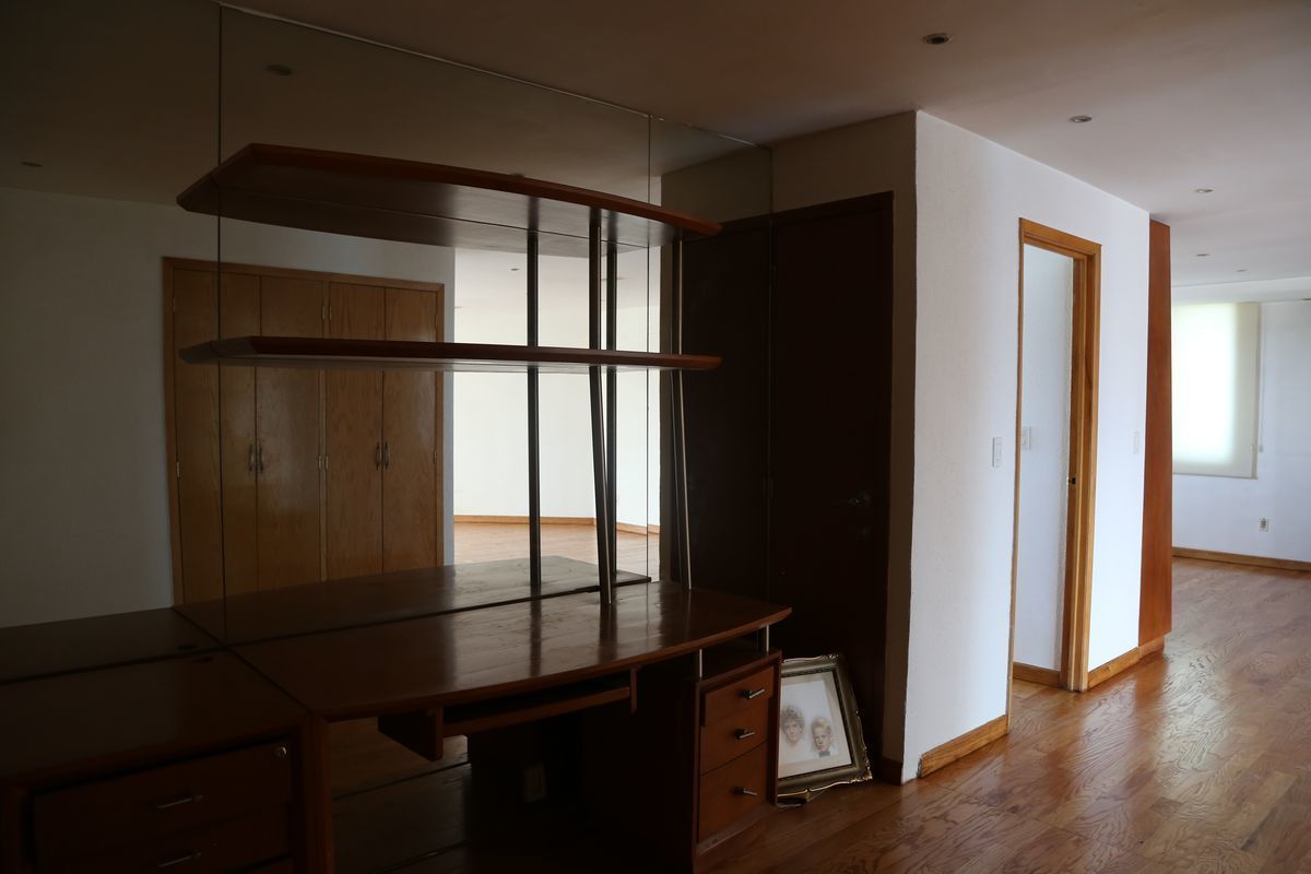 VENDO DEPARTAMENTO EN TORRE GIRALTA SANTA FE CON 4 ESTACIONAMIENTOS