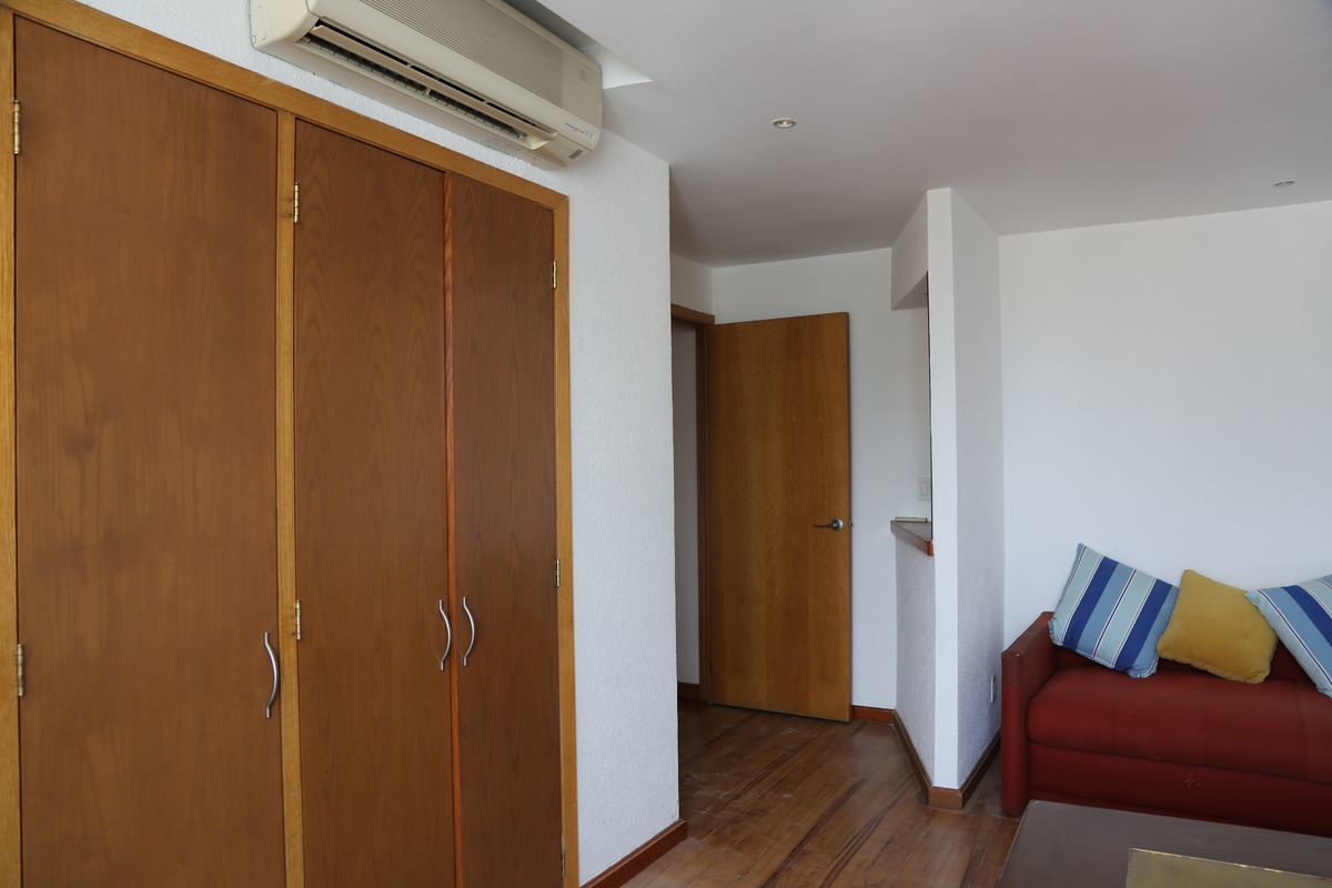 VENDO DEPARTAMENTO EN TORRE GIRALTA SANTA FE CON 4 ESTACIONAMIENTOS
